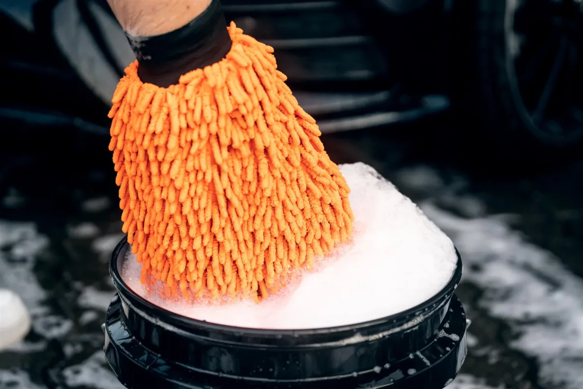 NUKE GUYS CHENILLE WASCHHANDSCHUH ORANGE